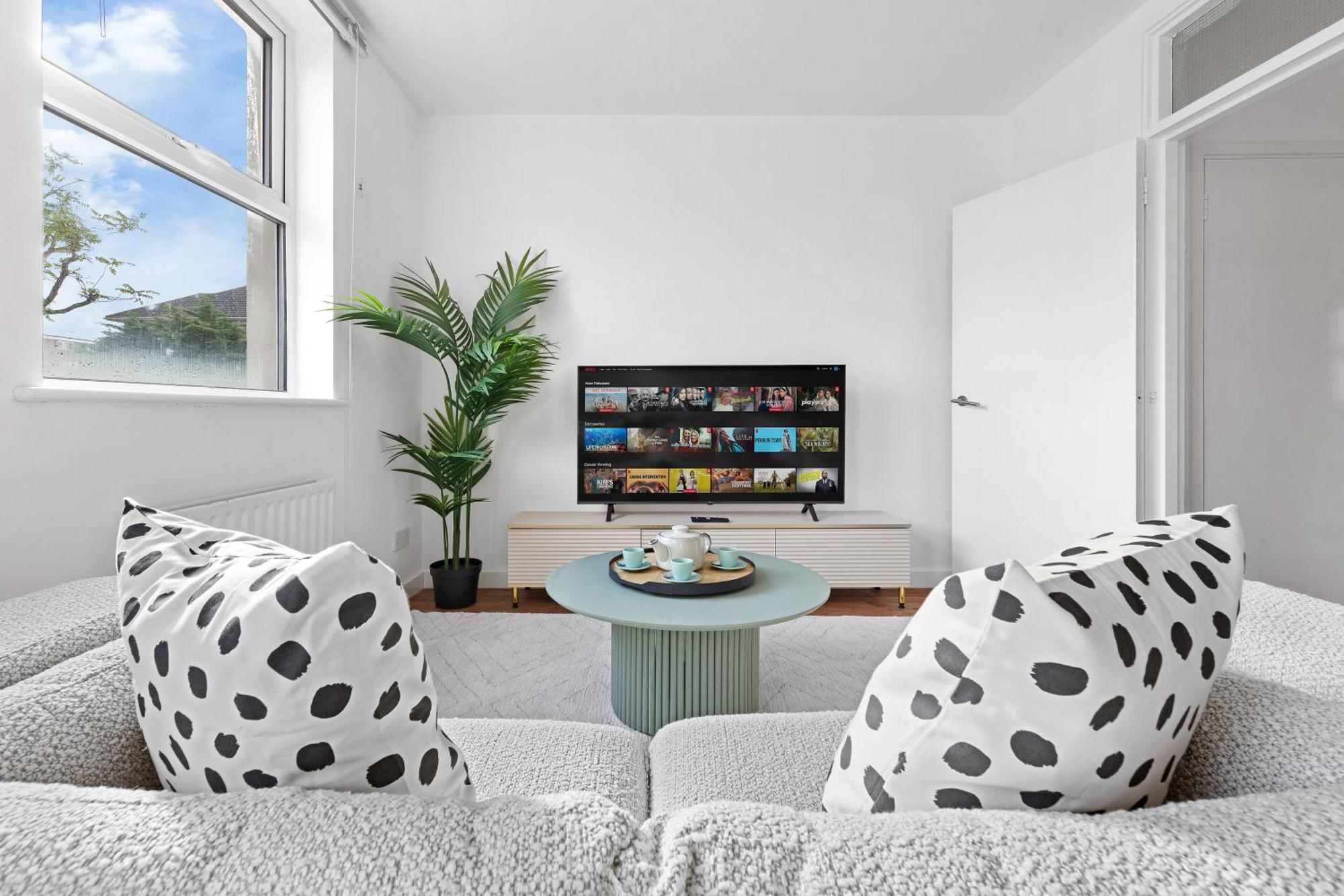 Modern 2Br Near Tower Bridge Apartment Лондон Екстериор снимка